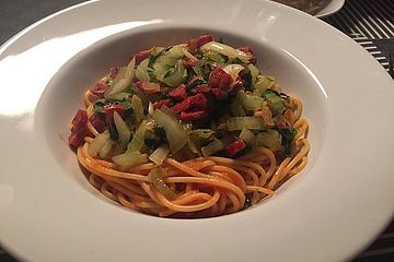 Spaghetti Mit Tomatensugo Pak Choi Und Salsiccia Von Raini123 Chefkoch