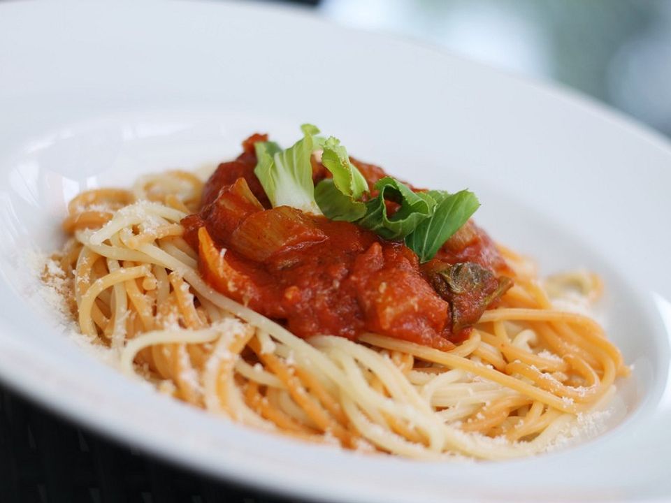 Spaghetti mit Tomatensugo Pak Choi und Salsiccia - Kochen Gut ...