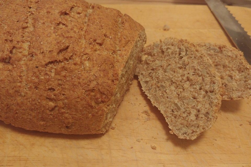 Fluffiges Weizenvollkorn-Brot