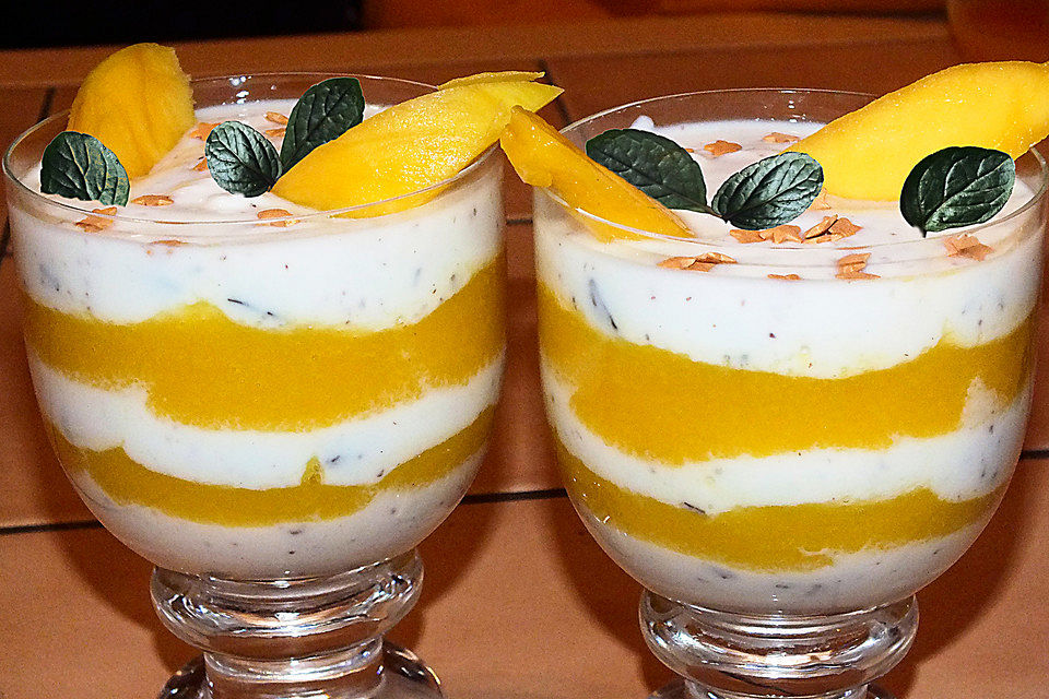 Mango-Joghurt-Dessert