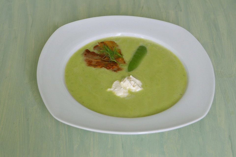 Cremesuppe von Fenchel und Erbsen