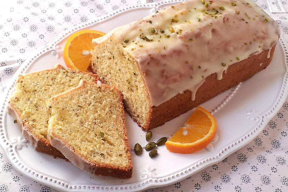 Mandel-Orangen-Kuchen mit Pistazien