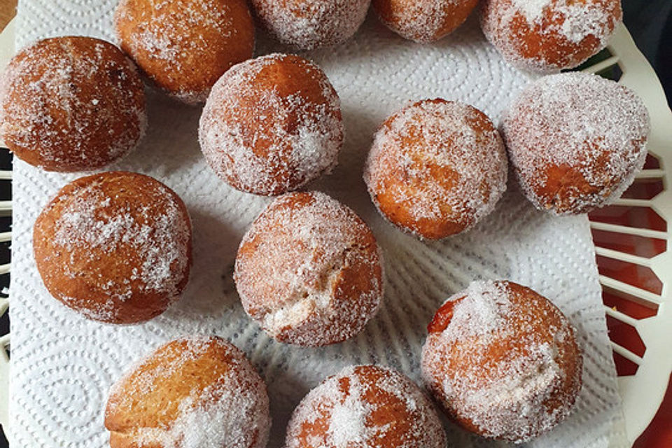 Berliner Ballen, Apfelringe, Brezel usw.