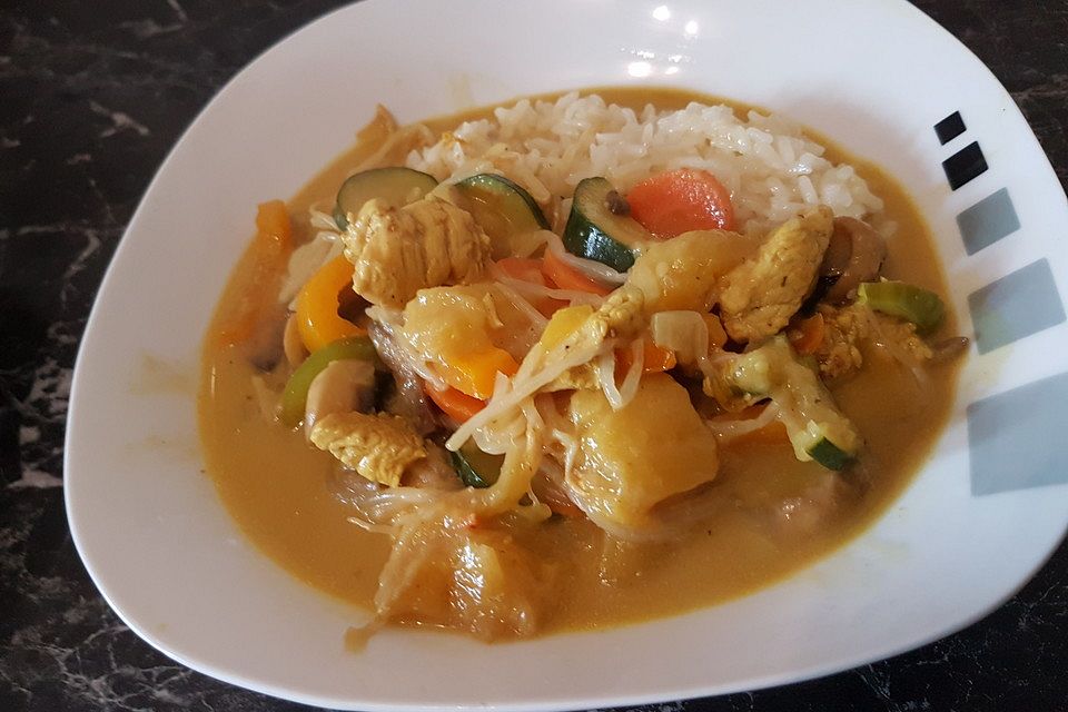 Curry mit Huhn, Mango und Gemüse