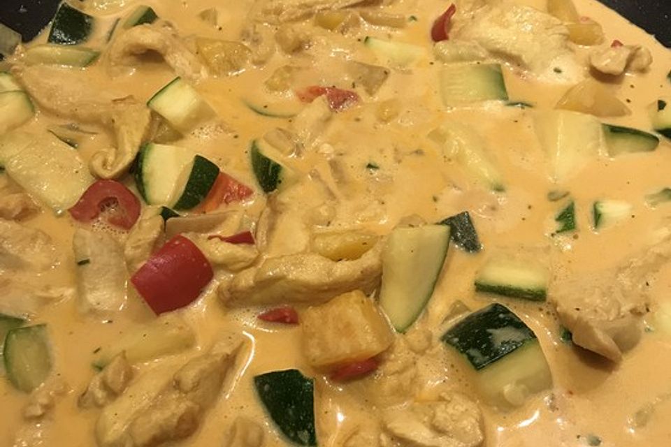 Curry mit Huhn, Mango und Gemüse