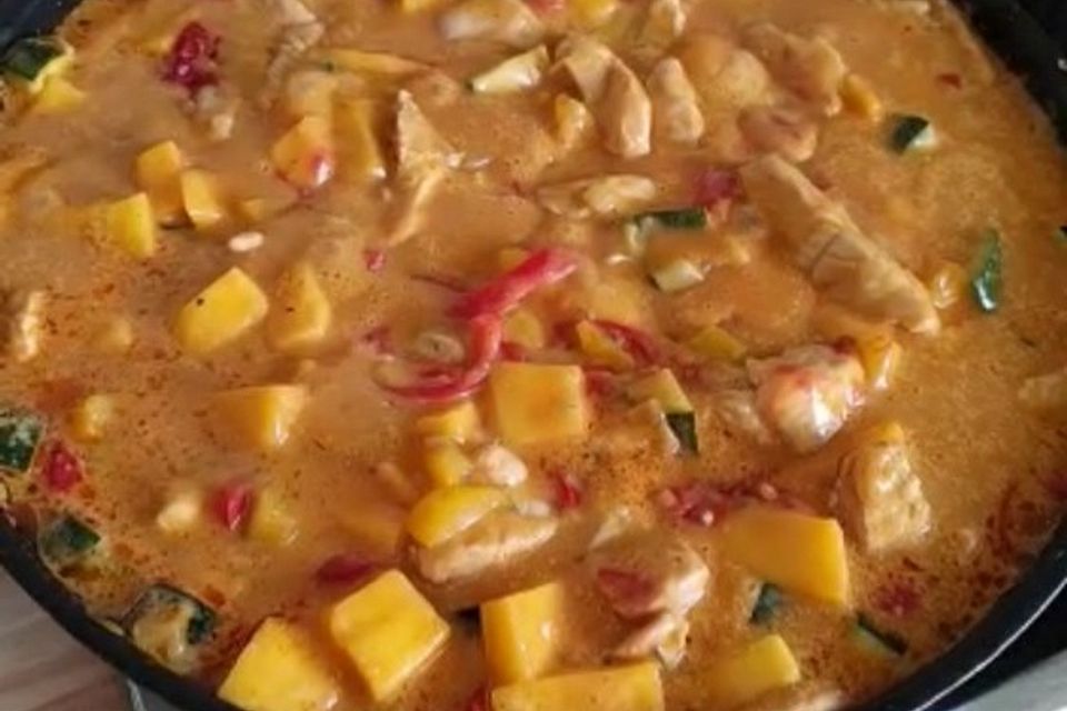 Curry mit Huhn, Mango und Gemüse