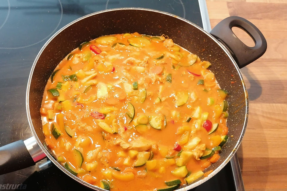 Curry mit Huhn, Mango und Gemüse