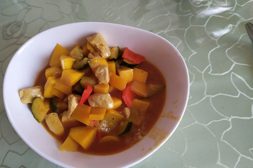 Curry mit Huhn, Mango und Gemüse