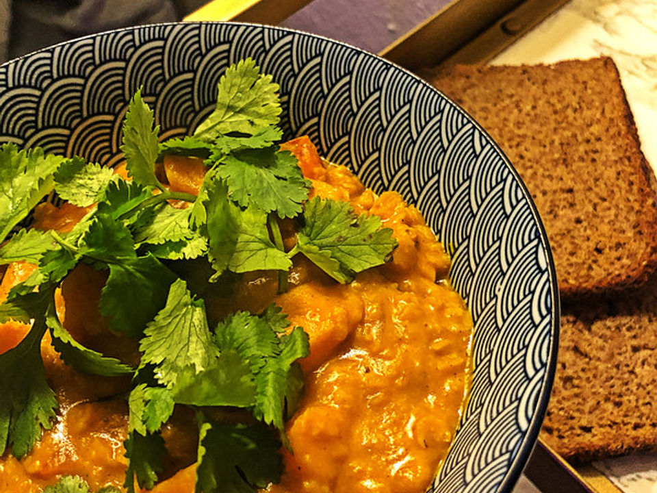 Rote Linsen-Curry mit Süßkartoffeln von roddenberry | Chefkoch