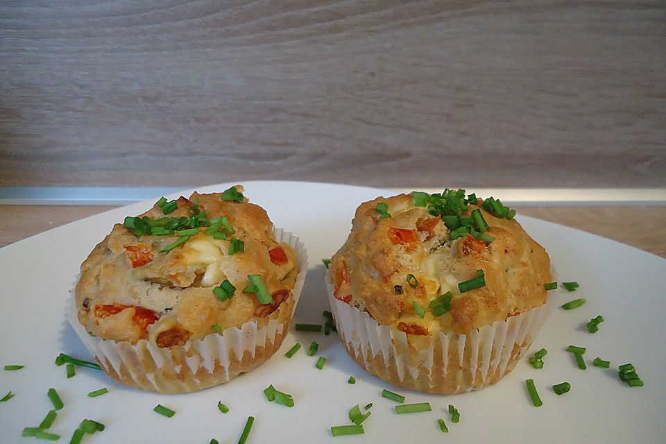 Herzhafte Paprika-Oliven-Feta-Muffins