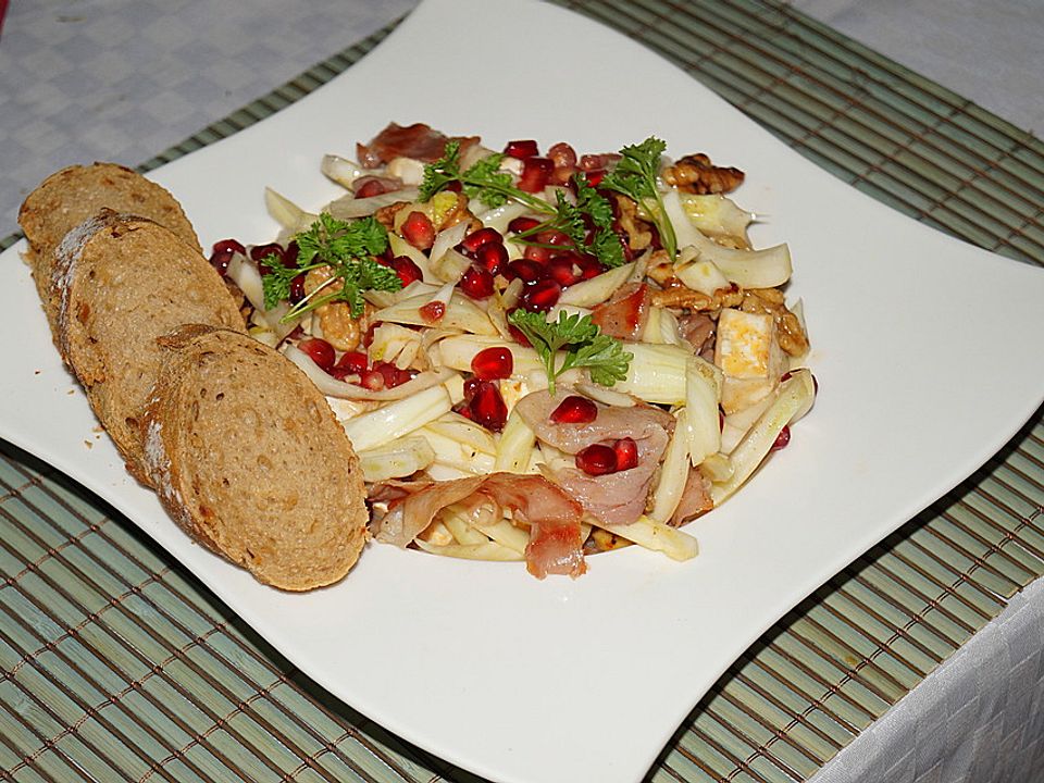 Fenchelsalat mit Granatapfelkernen und Ziegencamembert von Lölli| Chefkoch