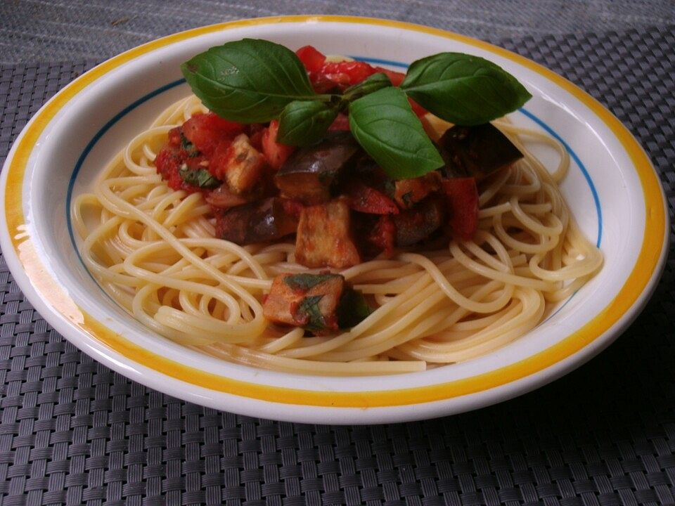 Pasta mit Auberginen-Tomatensoße von fogwall| Chefkoch