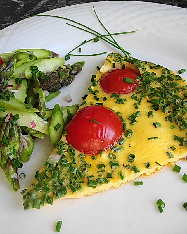 Low carb Tomaten-Omelette mit Spargel