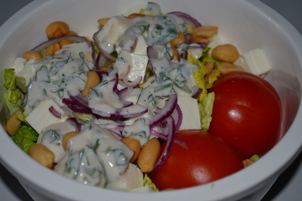 Feldsalat mit Kirschtomaten und Feta