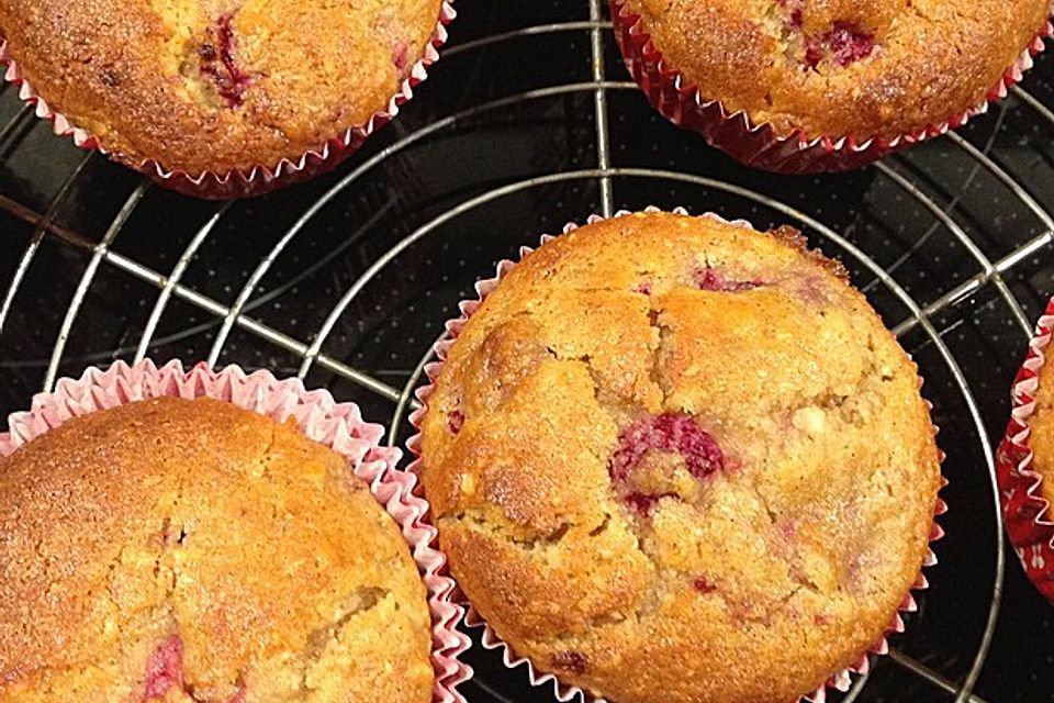 Glutenfreie Nuss-Himbeer-Muffins