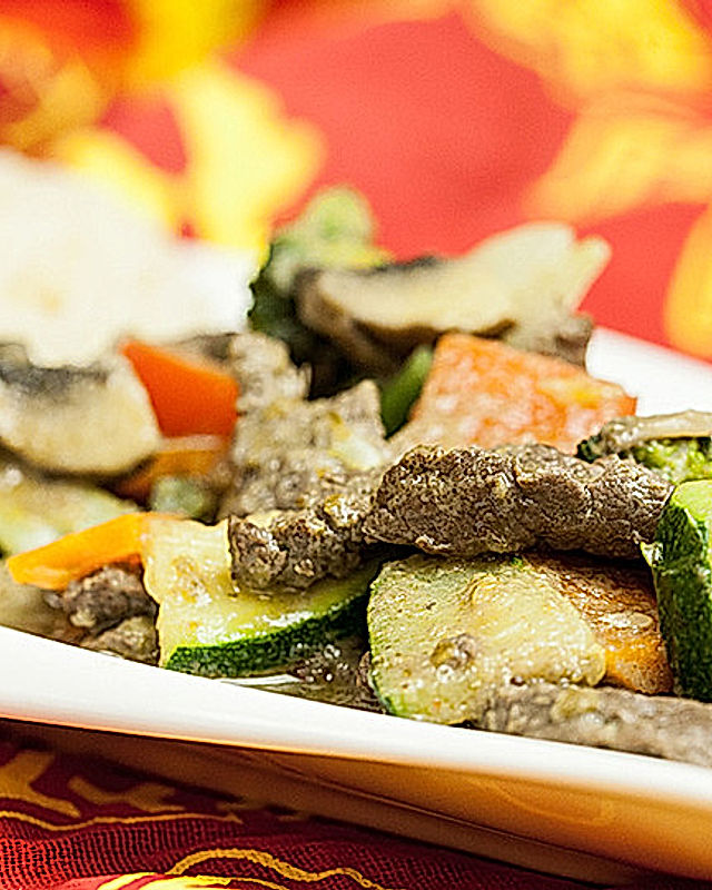 Grünes Rindfleisch-Curry wie beim Asiaten, Thaicurry