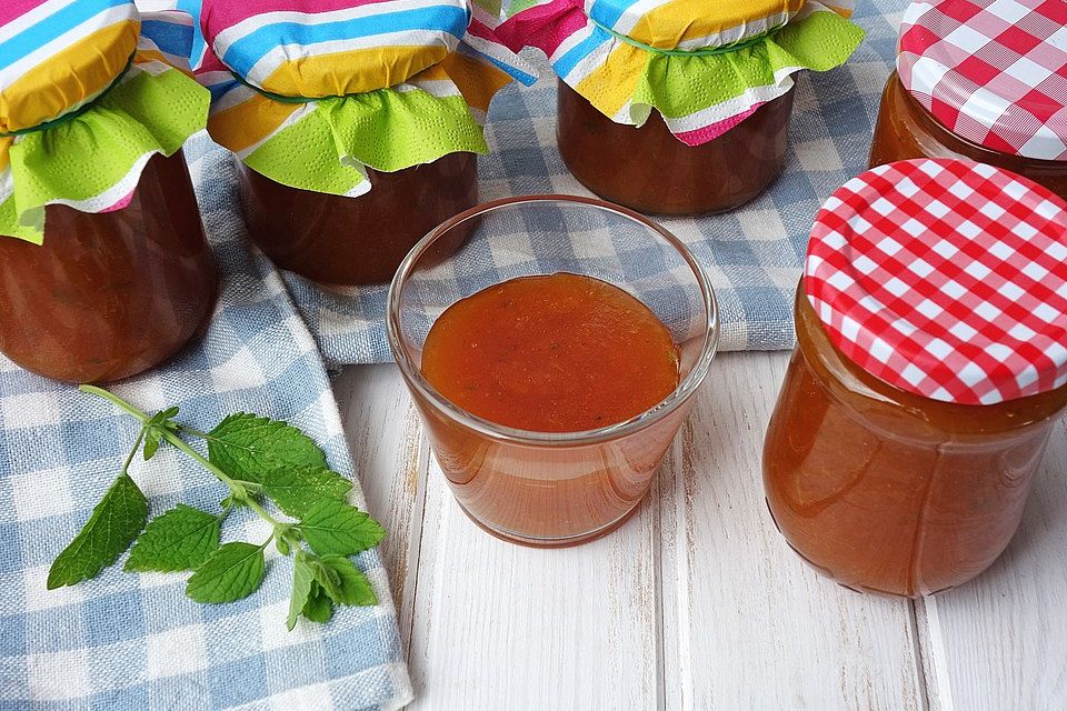 Aprikosen - Marmelade mit Zitronenmelisse