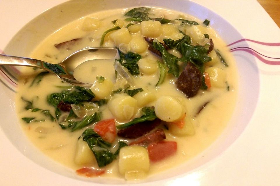 Gnocchi-Spinat-Eintopf mit Merguez