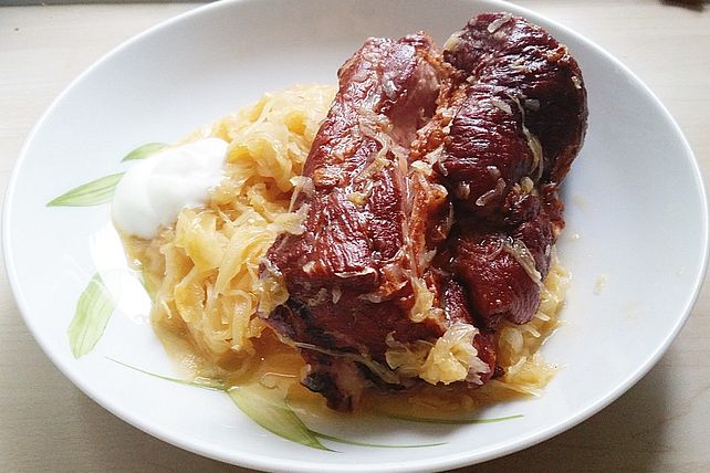 Ungarisches Sauerkraut mit Schweinefleisch von Shynia| Chefkoch