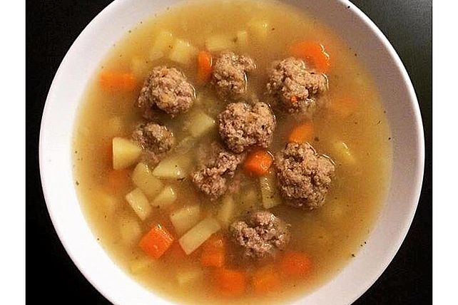 Hackbällchen-Suppe von Melissa_x3| Chefkoch