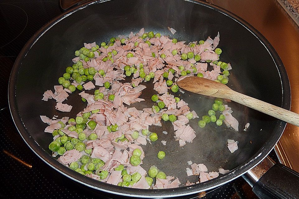 Bienemayas Spaghetti mit Erbsen, Schinken und Käse - Sahnesauce