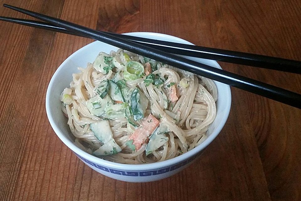 Asiatischer Reisnudelsalat