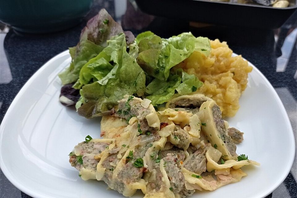 Geschmelzte Maultaschen mit Kartoffelsalat