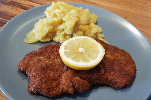 Wiener Schnitzel mit Kartoffelsalat von MReinart | Chefkoch