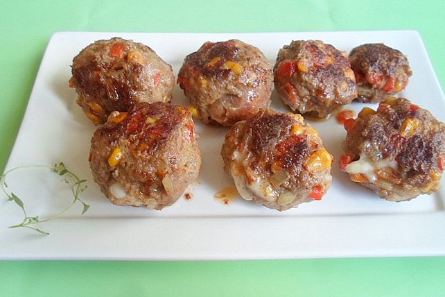 Mais-Paprika-Frikadellen mit Mozzarellafüllung von Ali_Ko89| Chefkoch
