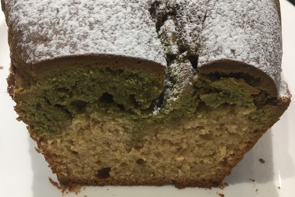 Matcha-Rühr-Kuchen