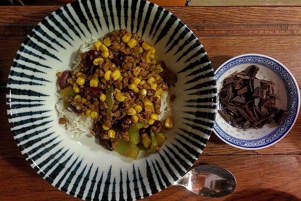 Chili sin Carne mit Rotwein, Schokolade und Espresso