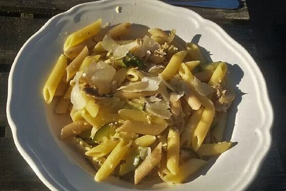 Nudeln mit Räucherfisch-Carbonara