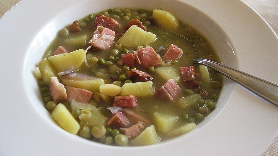 Herzhafte Erbsensuppe mit Kassler| Chefkoch