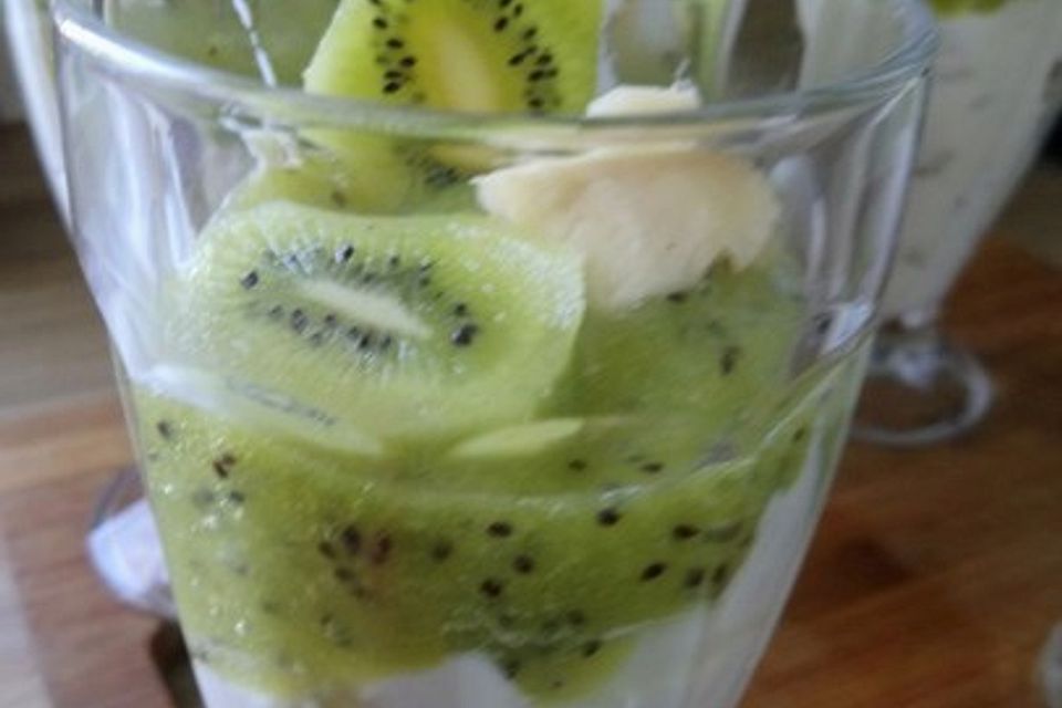 Quarkcreme an Kiwi