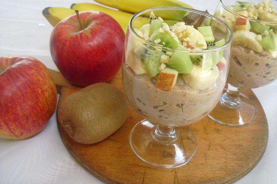 Oatmeal mit Apfel und Kiwi