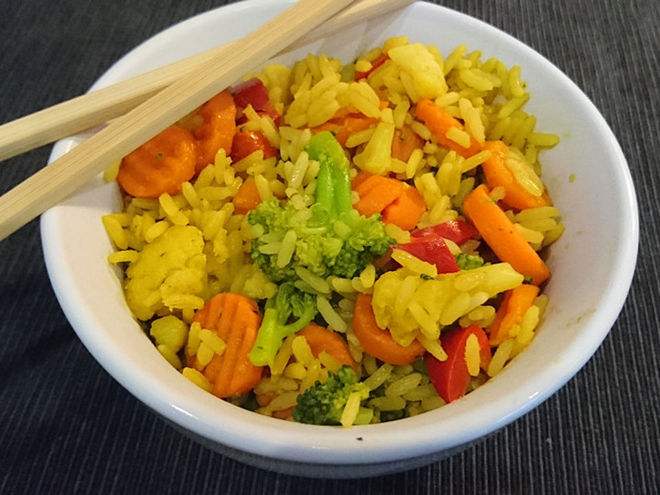Vegane Reispfanne mit buntem Gemüse von Kvothe13| Chefkoch