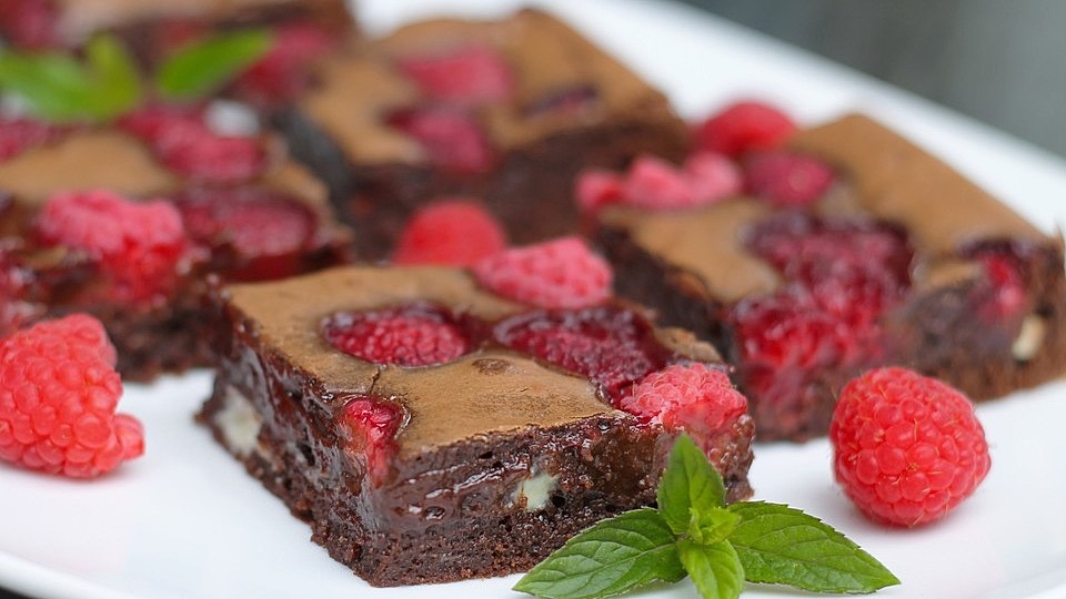 Triple Chocolate Raspberry Fudge Brownies von Johanna_bn| Chefkoch