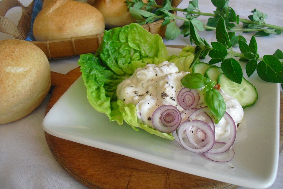 Frischkäse-Dip mit getrockneten Tomaten