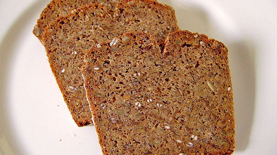 Herzhaftes Vollkornbrot von karaburun