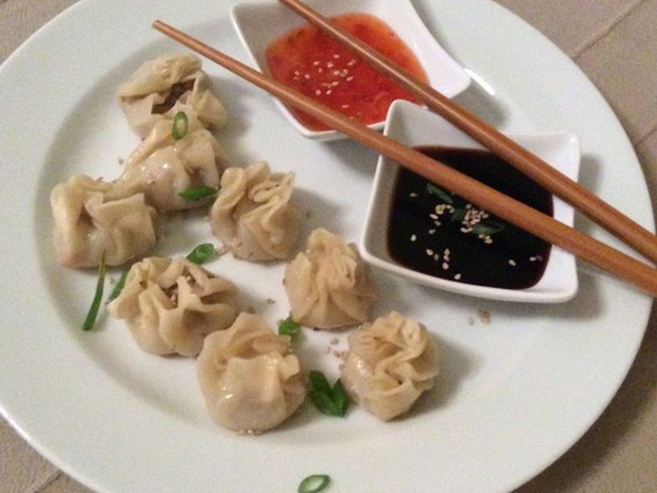 Chinesische Teigtaschen Jiaozi, Dumplings, Pot Sticker-Version von ...