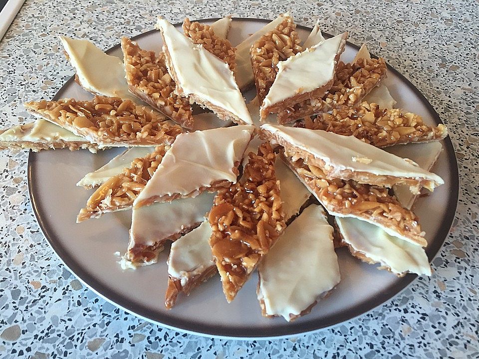 Weiße Florentiner mit Haselnuss und ohne Früchte von Partyuschi| Chefkoch
