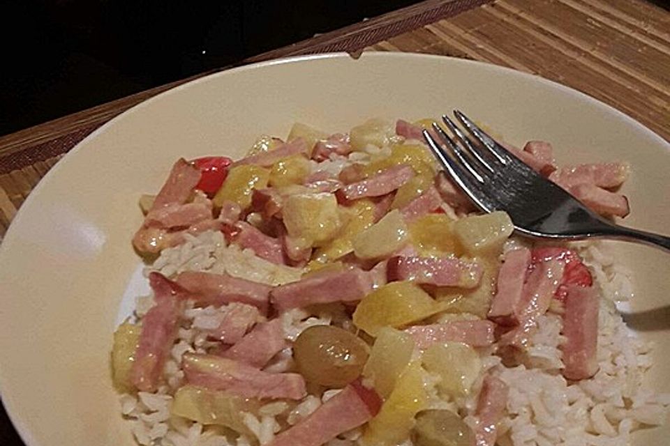 Kasseler mit Früchten in Curry-Sahne