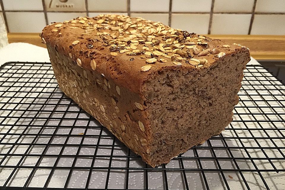 Schnelles Vollkornbrot mit leckerer Kruste