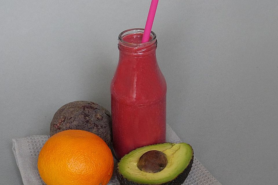 Rote Bete-Smoothie mit Blutorange und Avocado