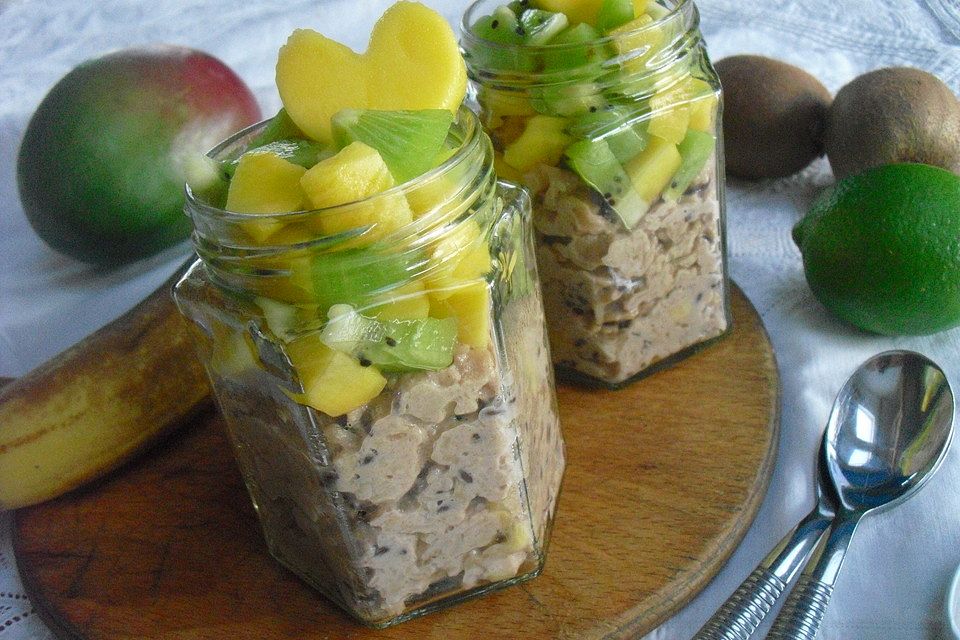 Oatmeal mit Mango und Kiwi