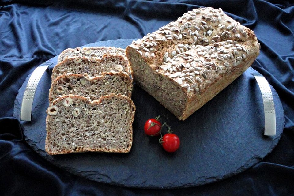 Vollkorn-Dinkel-Brot