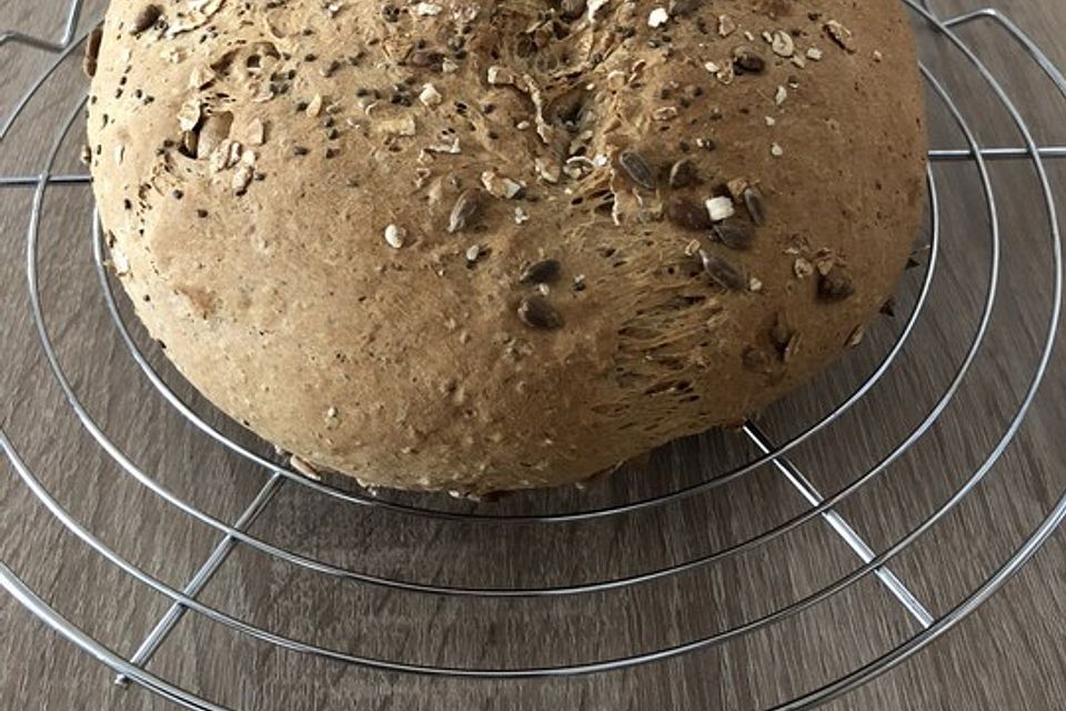 Chia-Eiweiß-Brot mit Dinkelmehl