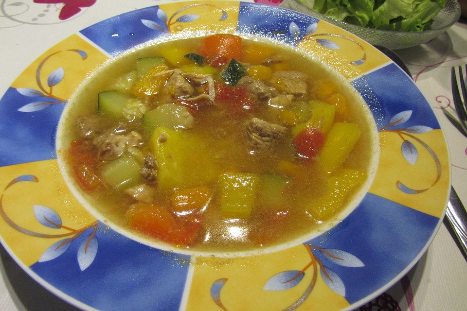 Ungarische Gulaschsuppe Low Carb