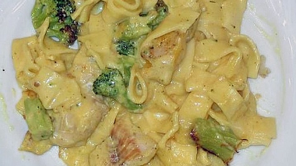 Fischauflauf mit Nudeln und Brokkoli