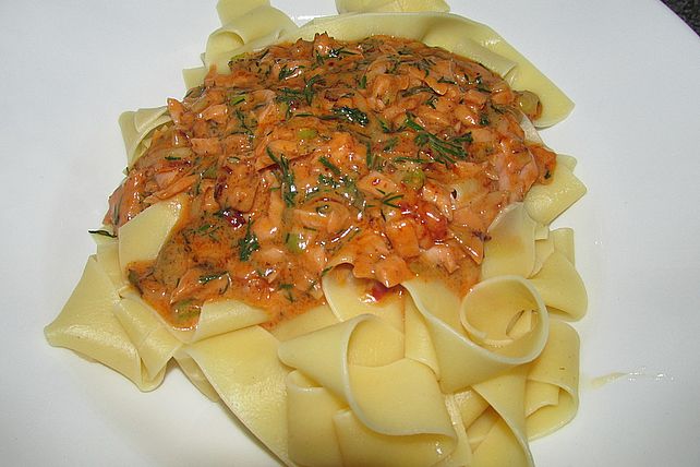 Bandnudeln mit einer Graved Lachs-Sahne-Sauce von abydos21| Chefkoch